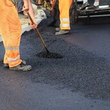 Best Asphalt Driveway Installation  in Paris, IL